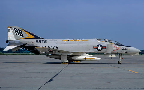 152972/AB-200 F-4B USN/VF-32