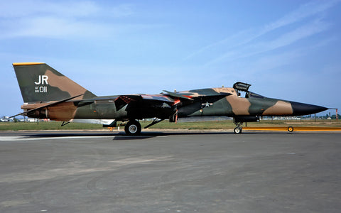 68-0011/JR y F-111E USAF/20thTFW