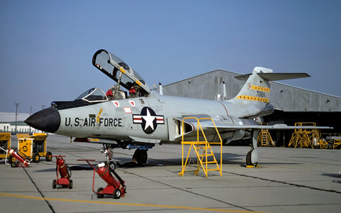 57-0424 F-101B USAF/437thFIS (ADCOM)